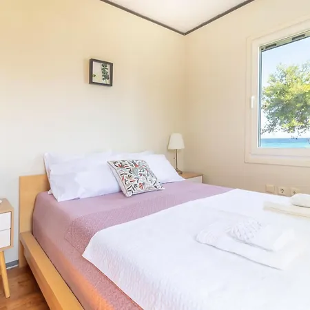 Properstay 102 - Jade By The Sea Holiday home Pefkochori